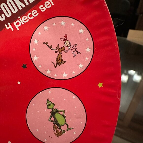 4 Pink Melamine 8" Grinch, Max, Cindy Lou Who Cookie Plates NIP 2025 - Picture 2 of 4